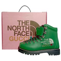 Gucci x The North Face signed boot, made in green leather, with silver hardware. It features the collaboration of the two brands on the outside. Suitable for the mountain. Number 41 and a half. The item is in excellent condition, like new. North Face, Green Leather, Leather Boots, The North Face, Like New, Clothing And Shoes, Shoe Boots, Two By Two, Gucci