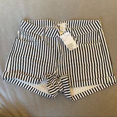 White And Black Striped H&M High Waisted Shorts Drawer2 Casual Black And White Bottoms For Summer, Chic High Waist Shorts By H&m, Trendy Fitted H&m Shorts, Trendy White Bottoms From H&m, Trendy White H&m Bottoms, Trendy H&m Summer Shorts, Fitted H&m Summer Shorts, Fitted Summer Bottoms From H&m, H&m White Cotton Shorts