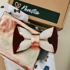 Rose Gold Burgundy Vine Red Ivory ANZUGSFLIEGE Mens Bow Tie - Etsy Rose Gold Bow Tie, Rose Gold Suit, Lapel Flower Wedding, Copper Ideas, Sasha Obama, Bow Tie For Men, Gold Bow Tie, Toddler Bow Ties, Groomsmen Gift Set