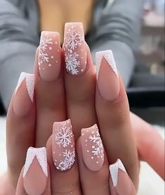 Pretty Nails For New Years, Med Length Christmas Nails, Christmas Nails Acrylic Short Coffin, Winter Christmas Nails Coffin, Nail Ideas Acrylic Short Winter, Christmas Birthday Nails Short, Almond Nails Designs Holiday, White Xmas Nails Acrylic, Xmas Nails Short Simple