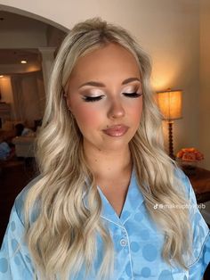 Wedding Makeup Angel, Pageant Makeup Blue Eyes, Make Up Homecoming, Deb Makeup Blue Eyes, Hen Do Makeup, Makeup For Homecoming Full Face, Winter Bride Hair, Engagement Party Makeup The Bride, Makeup For Outdoor Photoshoot