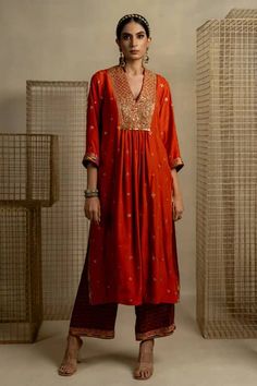 Buy Orange Kurta Silk Embroidery Aari V Neck Yoke With Gulbahar Pant For Women by Pooja-Keyur Online at Aza Fashions. Ambani Wedding, Kurti Sleeves Design, Campaign Shoot, Kurta Patterns, Classy Outfits For Women, Pant For Women, Neck Designs For Suits