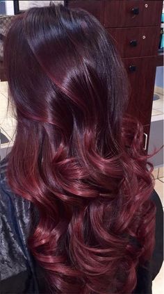 Cherry Bombre, Pelo Color Vino, Red Balayage Hair, Pretty Hair Color, Burgundy Hair