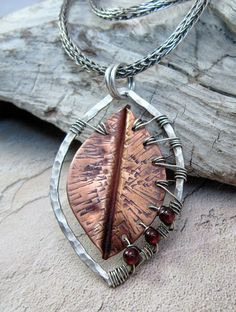 Diy Metal Jewelry, Adornment Jewelry, Metal Pendants, Copper Jewellery, Metalwork Jewelry, Metalsmithing Jewelry, Super Duo, Soldering Jewelry, Mixed Metal Jewelry