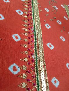 Boat Neck Blouse Design, Hand Work Design, Lehenga Designs Simple, Blouse Design Images, Work Pattern, Hand Work Blouse, Maggam Work Blouse Designs, Maggam Work Blouses, Couture Embroidery