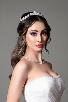 "Step into Fairytales: Enchanting Princess Crown Hairstyle Tutorial" Elegant Tiara, Bridal Hair Down, Tiara Hairstyles, Boutique Couture, Wedding Makeup Looks, Wedding Tiara