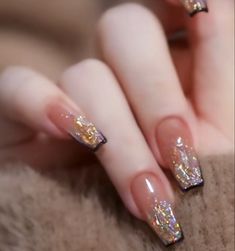 Fall Douyin Nails, Korean Sparkle Nails, Gold Eye Makeup Douyin, Douyin Sparkly Nails, Douyin Nails Gold, Ombre Nail Art Designs, Classy Nail Art Ideas, Nail Art Designs Images, Bridal Nail Art