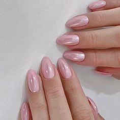 Pink Pearl Nails, Solid Color Acrylic Nails, Pink Chrome Nails, Glitter Nails Acrylic, Short Press On Nails, Pearl Nails, Girls Nails, Stick On Nails, Artificial Nails