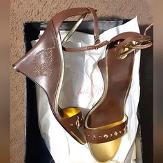 Babyphat Size 10 Chocolate Brown/Metallic Gold Wedge Heel Dress Sandals Brand New Never Worn Elegant Fitted Wedge Sandals For Summer, Chic Brown Wedge Sandals For Party, Chic Fitted Wedge Sandals For Party, Elegant Brown Wedge Sandals For Party, Beige Wedge Sandals, Gold Wedge Heels, Bday Stuff, Beige Wedges, Michael Kors Wedges