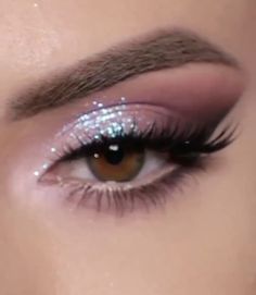 Prom Makeup Looks For Lilac Dress, Lilac Glitter Eyeshadow, Light Purple Glitter Eyeshadow, Prom Makeup For A Purple Dress, Lilac Prom Dress Makeup, Lavender Soft Glam Makeup, Purple And Silver Eye Makeup Simple, Purple Glowy Makeup, Glitter Makeup Purple