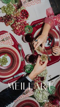 A sumptuous date shot from above that portrays an almost total red look to maximize romanticism: red plates, tablecloth, wine glasses, and flowers. Charm Gift, Gift Guide, Decorative Accessories, Valentine Day Gifts, Valentine's Day, Valentines, Design