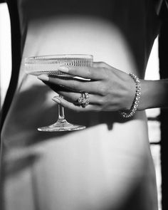 Chique Outfits, Dirty Martini, Future Lifestyle, Rich Kids, Black And White Aesthetic, Elizabeth Taylor, Black N White, Kate Moss