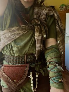 #renfaire #goblincore #lotr Druidcore Fashion, Hobbit Themed Outfit, Medevial Aesthetic Outfit, Barbarian Ren Faire, Forest Dweller Outfit, Forest Elf Aesthetic Outfit, Feywild Outfits, Rennassaince Faire Outfits, Yaelokre Outfit