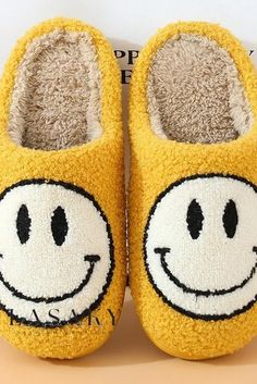 Lasaky - Premium Couples Cotton Slippers with Ultra Comfortable Thick Soles and Stylish Anti-Slip Cartoon Design Cute Smiley Face, Girls Fur, Plush Slippers, Sneakers Looks, Smiley Faces, Fur Slippers, Slippers Cozy, Face Design, Happy Face