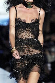 Robert Cavalli, Runway Fashion Couture, Runway Details, Popular Dresses, Fashion Fits, White Fashion, Roberto Cavalli, Fancy Dresses