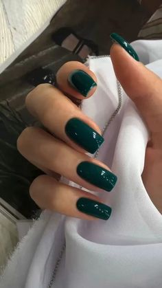 Looking for the current nail trends of fall 2023? I got the latest scoop of all the trending fall nail designs that are taking over Tiktok and Instagram. I'm trying #6 tomorrow! September nails | fall aesthetic nail inspo | Back to school nails | autumn aesthetic #fall #nails Plain Emerald Green Nails, Everest Green Nails, Trendy Nails Ideas Green, Emerald Green Acrylic Nails Square, Emerald Square Nails, Dark Colour Acrylic Nails, January Nails Solid Color, Emerald Nails Square, Ballerina Green Nails