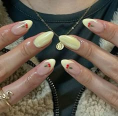 Yellow Chrome Nails Designs, Simple Nail Colors, Europe Summer Nails, Nails Europe, Pastel Yellow Nails, France Nails, Nail Inspo Winter, Whimsical Nail Art, Nail Inspo 2022