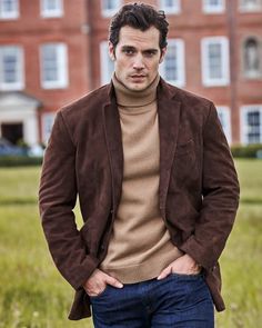 Winter Outfits For Men, Suede Blazer, Outfits For Men, Winter Tops, Henry Cavill, Mens Fitness, Tom Ford, Superman