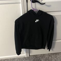 Only Fit Me For Like A Month Looks Brand New No Tears Great Price Nike Black Hoodie Sweatshirt, Nike Black Hoodie Top, Nike Black Hooded Top, Nike Black Cotton Hoodie, Nike Hooded Top With Letter Print, Black Nike Hoodie, Buy Hoodies, Tops Black, Nike Hoodie