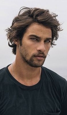 Mens Wavy Haircuts, Mens Haircuts Straight Hair, Trendy Mens Hairstyles, Mens Medium Length Hairstyles, Surfer Hair, Mens Hairstyles Medium, Mens Hairstyles Thick Hair, Medium Length Hair Men