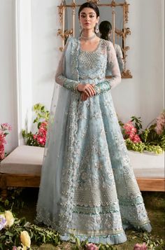 Organza Suits, Desi Outfits, Organza Sleeves, Bridal Lehengas, Dresses Indian, Pakistani Designers, Suit Fabric, Pakistani Outfits