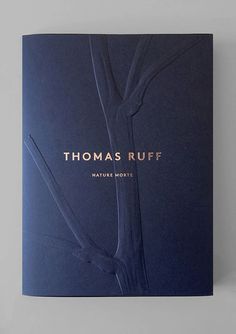 a book with the title thomas ruff on it