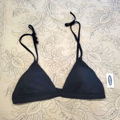 Nwt, Old Navy, Biniki Black, Top Only, Sz Lg, Adjustable Back Closure, Never Worn Black Swimwear With Built-in Bra For Spring, Casual Black Seamless Swimwear, Spring Black Triangle Top Swimwear, Black Triangle Top Swimwear, Bra Friendly, Black Triangle Top Swimwear For Spring, Black Triangle Top Swimwear Bra Friendly, Black Swimwear With Bra-friendly Support For Spring, Black Bra-friendly Triangle Top Swimwear, Casual Black Swimwear With Adjustable Straps