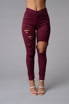 Comfy Jeans Outfit, Jeans Heels Outfit, Peg Trousers, Burgundy Jeans, Burgundy Fashion, Fashion Nova Outfits, Fall Jeans