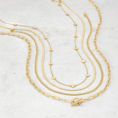 Ross-Simons - Italian 14kt Yellow Gold Paper Clip Link Toggle Necklace. 20". RS Pure. Simple, modern, pretty ? and oh-so-fun to stack and layer, mix and match. From Italy, this everyday necklace glows with on-trend 14kt yellow gold paper clip links, finishing with a chic-looking toggle clasp. Add this minimalist necklace to all your favorite outfits! 14kt yellow gold paper clip link toggle necklace. Simple Gold Necklaces, Gold Herringbone Necklace, Gold Necklace Simple, Herringbone Necklace, Toggle Necklace, Gold Disc, Gold Paper, Diamond Chain, Everyday Necklace