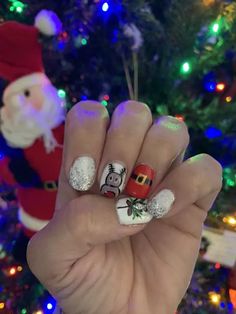 40+ Easy Christmas Nail Designs for a Holly Jolly Time - HubPages Easy Christmas Nail Designs, Christmas Nails Simple, Easy Christmas Nails, Red And Silver Nails, Cut Dog Nails, Christmas Nail Designs Easy, Nightmare Before Christmas Nails, Gold Chrome Nails, Christmas Nail Art Easy