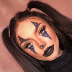 Art Reference Side Profile Art Reference Side Profile, Reference Side Profile, Haloween Mackup Ideas, Clown Tiktok, Pretty Clown Makeup, Creepy Clown Makeup, Beautiful Halloween Makeup, Cute Clown Makeup, Halloween Makeup Clown