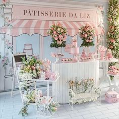 Inspirado na design floral Lilian Pacheco |Insta|@lilianpachecofloresefestas Super Sweet 16, Diy Photo Backdrop, Event Backdrop, Sweet 16 Parties, Diy Backdrop, Emily In Paris, Dream Spaces, Photo Backdrop, Design Floral