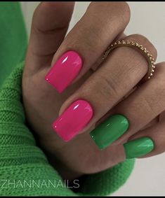 Pink Manicure Ideas, Coffin Nails Pink, Winter Nails Short, Short Nails Manicure, Short Nails Acrylic, Manicure Ideas For Short Nails, Green Manicure, Manicure Aesthetic, Aesthetics Pink