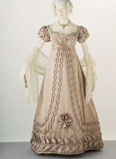 1820 Ball Gown Silk satin, trimmed with silk satin and silk bobbin lace 1820s Dress, 1820s Fashion, Romantic Era, Antique Dress