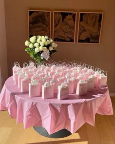 Table Decorations Pink And White, Cute Themes For Birthday Party, Birthday Party Easy Food Ideas, 16 Birthday Food Ideas, Cute Party Appetizers, Birthday Snack Foods Party Ideas, Pink Food Party, Pink And White Decorations Party, Sweet 16 Snacks