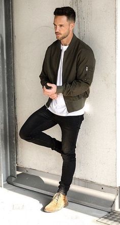 Late 30s Fashion Outfits Men, Mens Date Night Outfit Casual, High Top Sneakers Outfit Men, Mens Urban Style, 2024 Mens Fashion, Men's Urban Style, Aesthetic Jeans Outfit, Jeans Winter Outfit, Jeans Summer Outfit