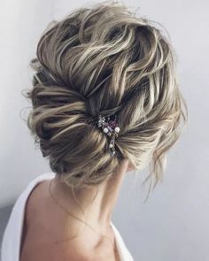 70 Wedding Hairstyles – Romantic Bridal Updos - AutoWani Journal Short Updo Wedding, Long Wedding Hairstyles, Braided Bun Hairstyles, Messy Updo, Updo Hairstyles, Bridal Updo