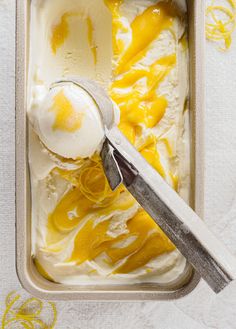 an ice cream dish with lemons in it