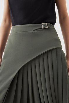 Tailored Buckle Detail Pleated Midi Skirt Hoi An Tailor, Smart Aesthetic, School Pattern, Skirt Ideas, Corporate Goth, Skirt Collection, Tailored Skirt, Sewing Clothes Women, Paneled Skirt