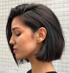 Haircuts With Layers, Modern Bob Hairstyles, Short Layered Bob Hairstyles, Angled Bob Hairstyles, Inverted Bob Hairstyles, Stacked Bob Hairstyles, Brunette Bob, Messy Bob Hairstyles, Layered Bob Haircuts