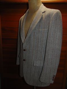 Harris & Frank Harris Tweed 2 Button Jacket, Sport Coat Size 42. Pure 100% Scottish Wool. Hand Woven. Length Is 34". 22" Straight Across The Front, Flat, Arm Pit To Arm Pit. Sleeve Length Is 25". 18" Shoulder To Shoulder. Excellent Condition. Winter Herringbone Suits With Notch Lapel, Business Tweed Outerwear With Notch Lapel, Tweed Herringbone Blazer For Business, Classic Business Outerwear With Herringbone Pattern, Formal Herringbone Outerwear With Lapel Collar, Formal Sport Coat With Herringbone Pattern And Suit Collar, Tailored Wool Sport Coat With Herringbone Pattern, Classic Outerwear With Herringbone Pattern And Lapel Collar, Classic Herringbone Outerwear With Lapel Collar