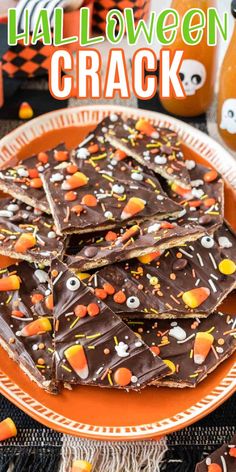 Halloween Bulk Treats, Fun Kids Halloween Treats, Sweet Treat For Halloween Party, Food To Bring To A Halloween Party, Halloween Party Treats Easy, Halloween Treat Recipes Easy, Easy Halloween Kids Treats, Spooky Halloween Dinner For Kids, Best Halloween Dessert Recipes