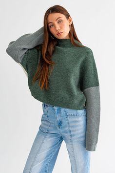 Oversized Grey Sweater, Pull Oversize, Lounge Outfit, Sweater Fits, Cute Boutiques, Mock Turtleneck, Color Block Sweater, Cozy Fits, Green Sweater