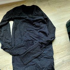 Color Is Black With Shimmer Worn 1x Great Condition Black Yoga Tops For Winter, Black Athleisure Activewear For Layering, Black Go-dry Tops For Winter, Gray Layered Athleisure Activewear, Tech Women, Swiftly Tech Short Sleeve, Lululemon Swiftly Tech, Lululemon Swiftly, Swiftly Tech