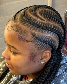 Nice All Back Hairstyles, 6 Feeder Braids, Six Cornrows Braids For Black Women, Hairstyle Idea Braids, Eight Stitch Braids, All Back And Base Hairstyle, 8 Feedin Braids With Design, 8 Feed Ins Braids, 6-8 Stitch Braids