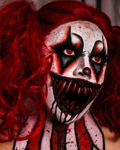 Haunted House Clown Costume, Clown Makeup Looks Scary, Terrifying Halloween Makeup, Halloween Makeup Clown Scary, Scare Actor Make Up, Halloween Clown Makeup Scary, Scary Clown Costume Ideas, Scary Clown Makeup Ideas