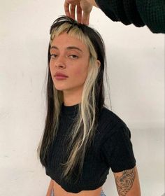 Hair Styles Dyed, Greta Cozzolino, Flips Hair, Color Hairstyles, Mode Tips, Edgy Hair, Cut My Hair, Hair Inspo Color, Face Hair