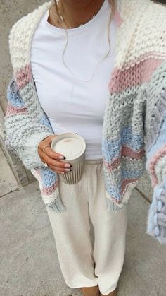 Look Adidas, Dr Shoes, Estilo Indie, Skandinavian Fashion, Sweater Outfit, Outfit Women, Thanksgiving Outfit, Cute Everyday Outfits