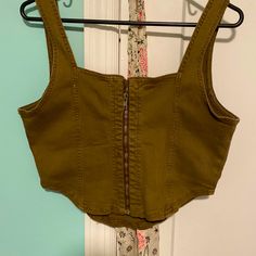 Nwot Free People Stretch Briwn Denim Vest Zip Up Casual Cotton Crop Top With Pockets, Fitted Cotton Crop Top With Pockets, Fitted Utility Tops For Summer, Brown Cotton Utility Top, Brown Cotton Crop Top For Day Out, Trendy Khaki Crop Top For Spring, Spring Casual Crop Top With Zipper Closure, Casual Crop Top With Zipper Closure For Spring, Casual Crop Top With Zipper For Spring