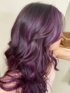 Purple Hair Streaks, King Of Pride, Hair Color Underneath, Wine Hair, Hair Color Streaks, Hair Streaks, Dyed Hair Inspiration, Hair Dye Ideas, Pretty Hair Color